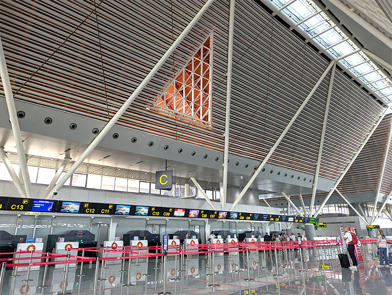 新シェムリアップ空港出発ロビー